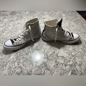 Polka dot converse
